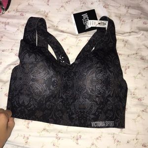 NWT Victoria Sport Sports Bra